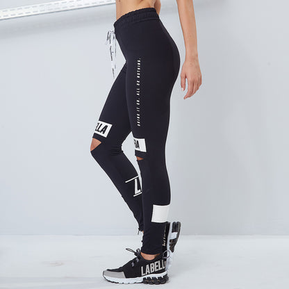 BLACK ESSENTIALS LEGGING 21011